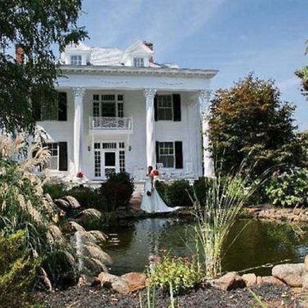 Winridge Manor Bed And Breakfast Madison Heights Exterior foto