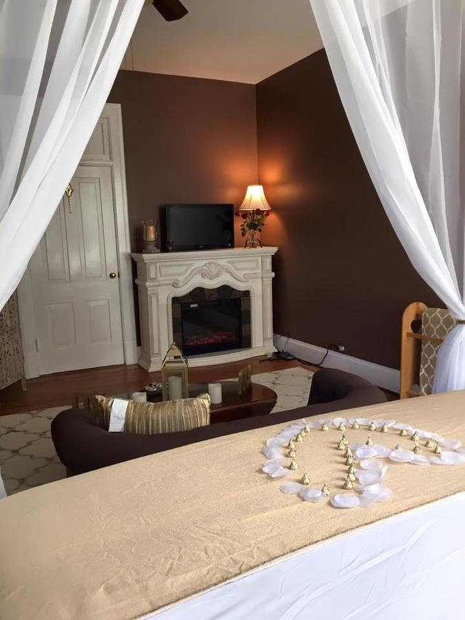 Winridge Manor Bed And Breakfast Madison Heights Exterior foto